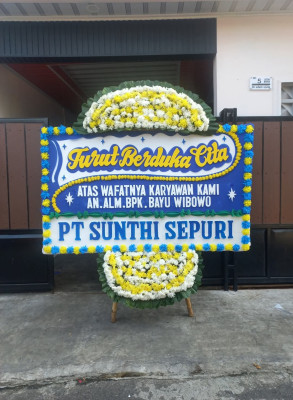 Papan Bunga Duka di Labobo