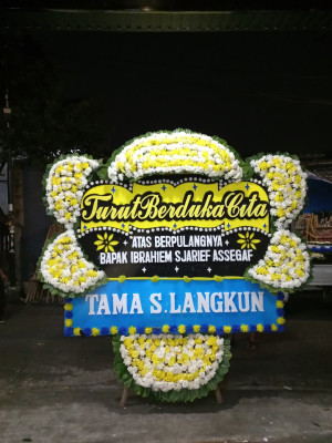 Papan Bunga Duka di Labobo