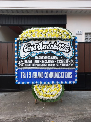 Papan Bunga Duka di Labobo